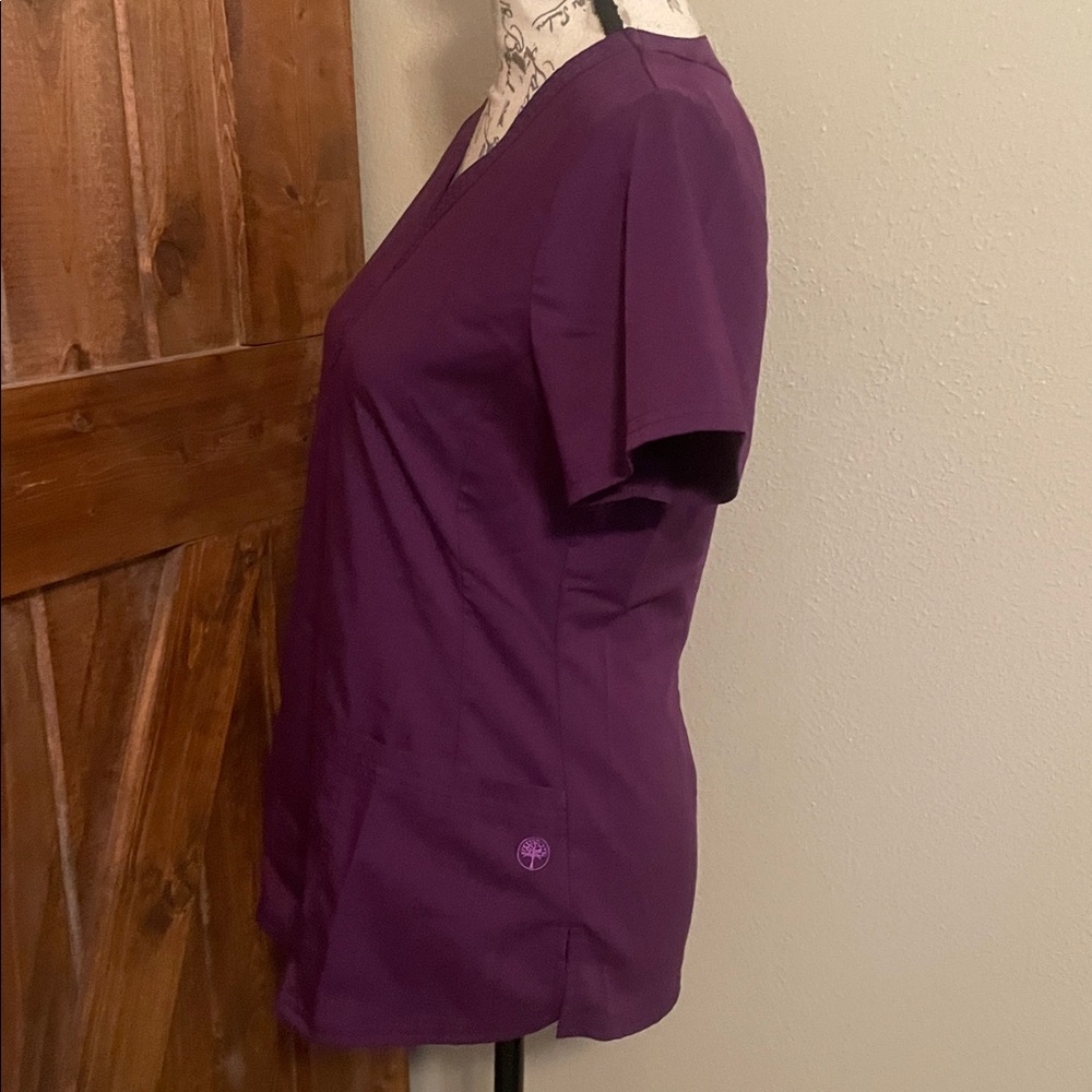 healing hands Purple Label V-neck Scrub Set in Deep Plum - Picture 4 of 11